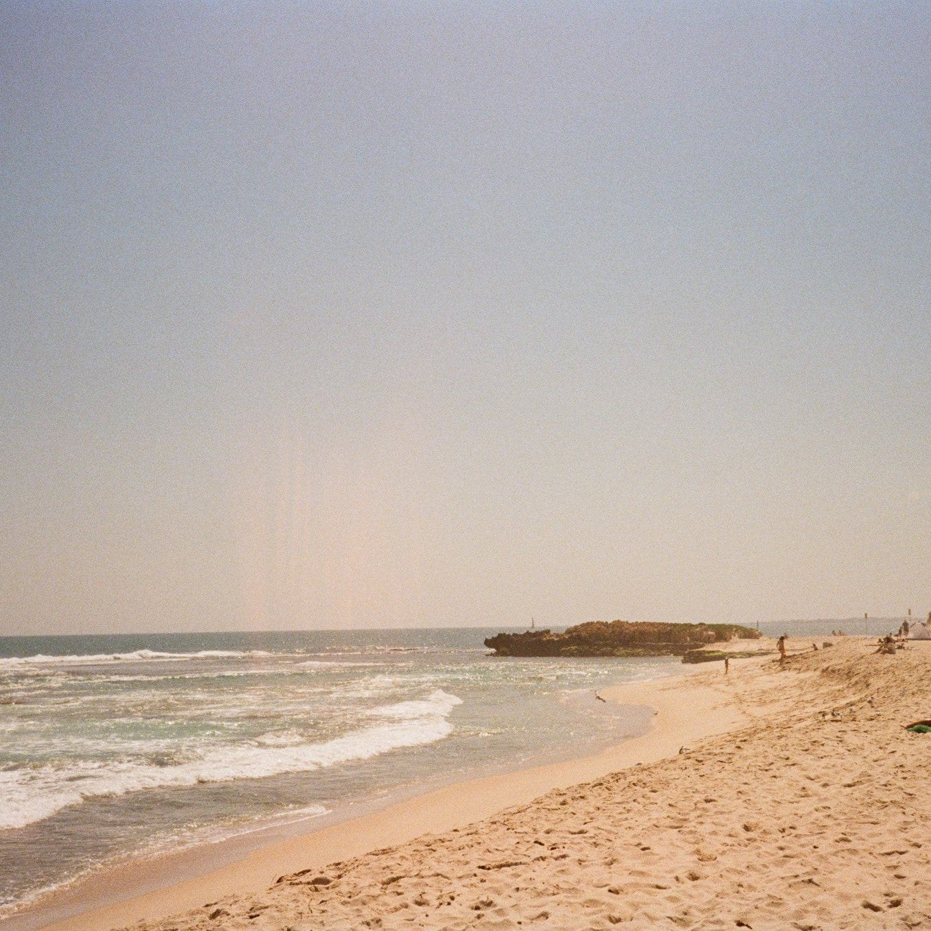 Sample photo taken with the Olympus AF-1 Super 35mm film camera.