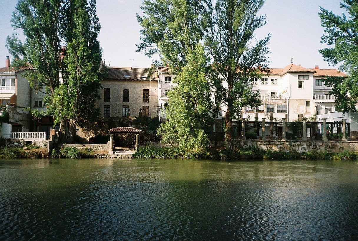 Sample photo taken with the Canon Autoboy Lite 2 35mm film camera.