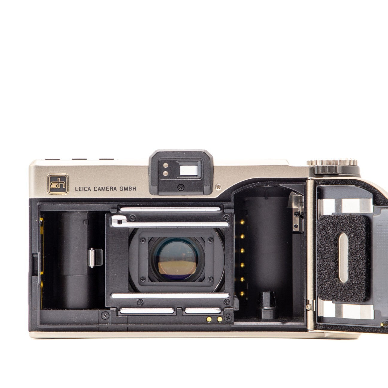 Internal view of the Leica Minilux lens mechanism and mechanics – 35mm film camera close-up